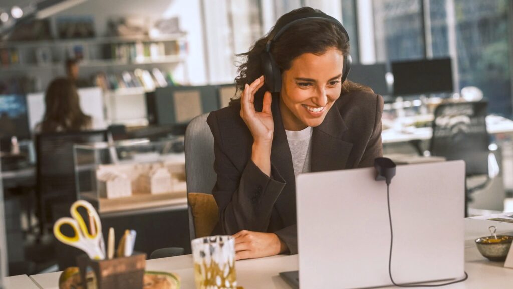 jabra-unveils-evolve3-series-a-game-changer-for-work-and-life