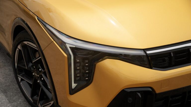 kia-launches-k4-hatchback-in-australia-competing-for-market-share