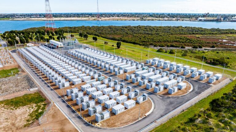 large-batteries-set-to-replace-gas-in-australian-energy-market