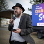 miraculous-rescue-trio-reaches-rabbi-s-funeral-just-in-time