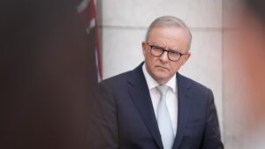 pm-albanese-considers-royal-commission-following-bondi-attack