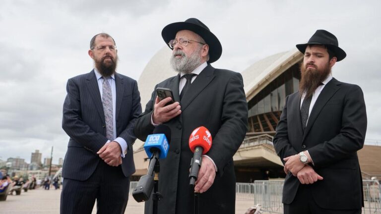 rabbi-calls-for-healing-as-australia-mourns-bondi-shooting-victims