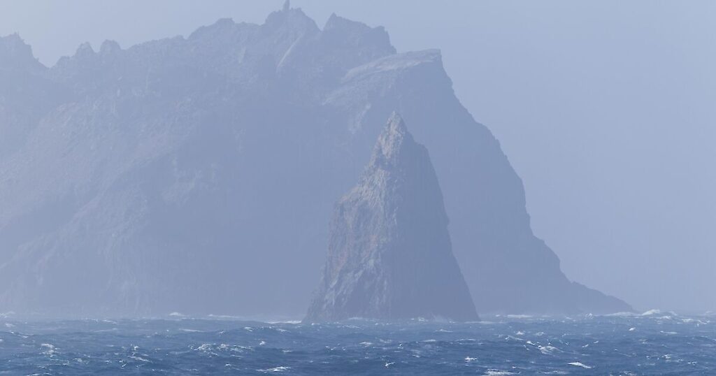 scientists-resume-research-on-heard-island-after-weather-delay