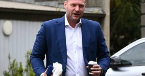 star-liberal-mp-sam-groth-steps-down-party-faces-turmoil