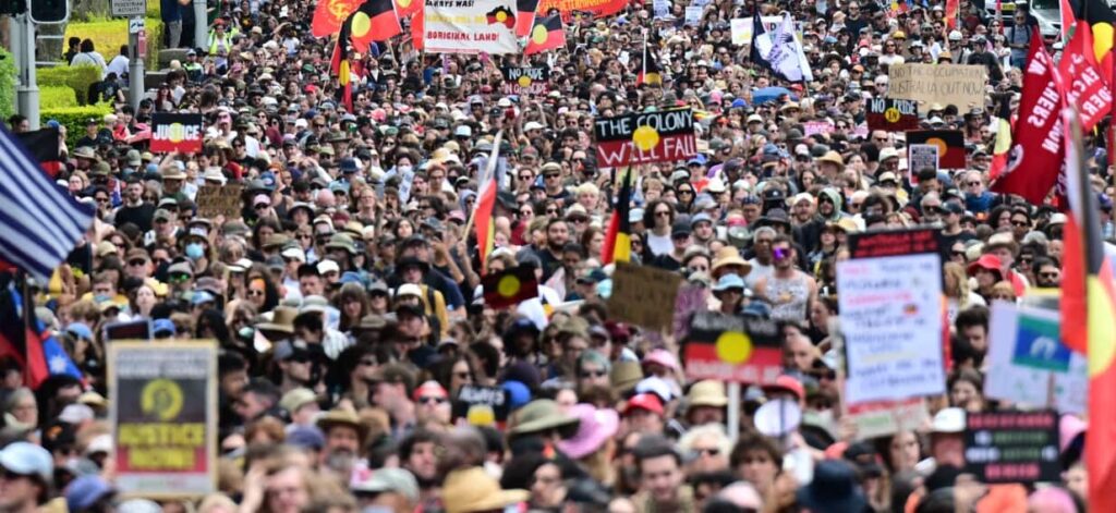 thousands-celebrate-new-australian-citizens-amid-nationwide-rallies