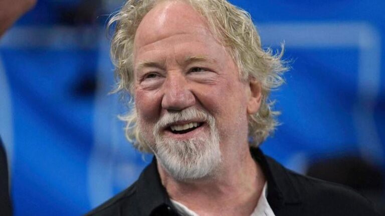 timothy-busfield-faces-arrest-warrant-for-child-abuse-charge