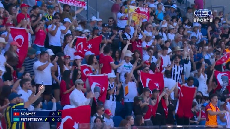 turkish-tennis-star-zeynep-sonmez-triumphs-in-thrilling-match