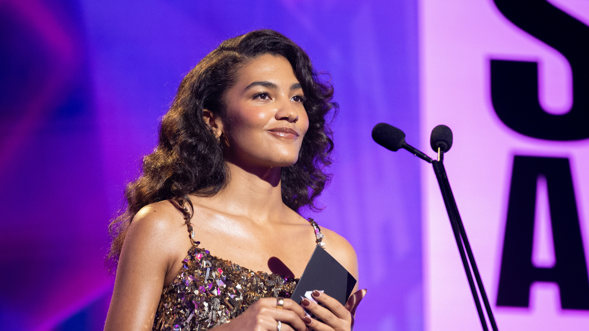 uk-artist-olivia-dean-claims-top-spot-in-2025-hottest-100