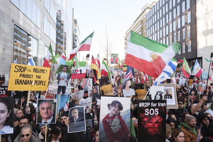 Iranian Diaspora Demo Against The Mullah