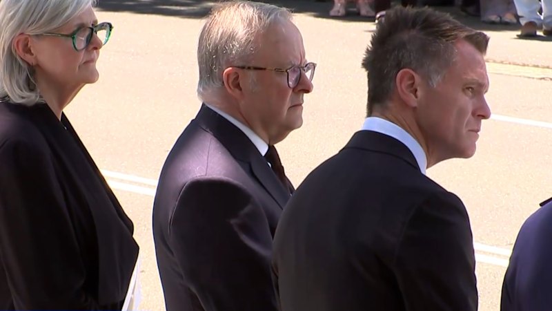 urgent-pressure-builds-for-royal-commission-into-bondi-attack