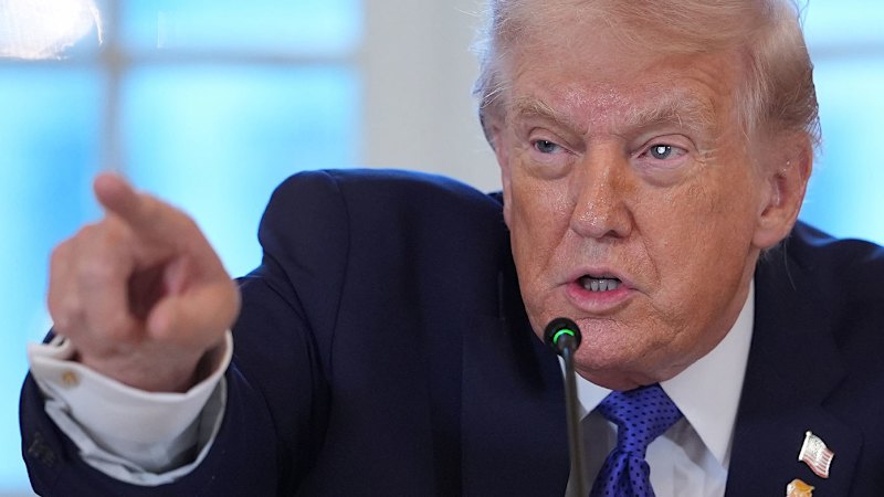 us-inflation-eases-slightly-remains-above-federal-reserve-target