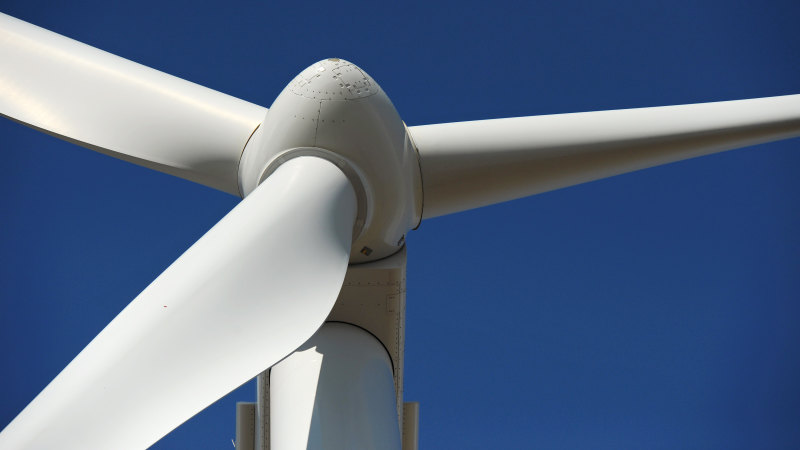 wind-and-solar-farms-waste-record-power-amid-grid-challenges