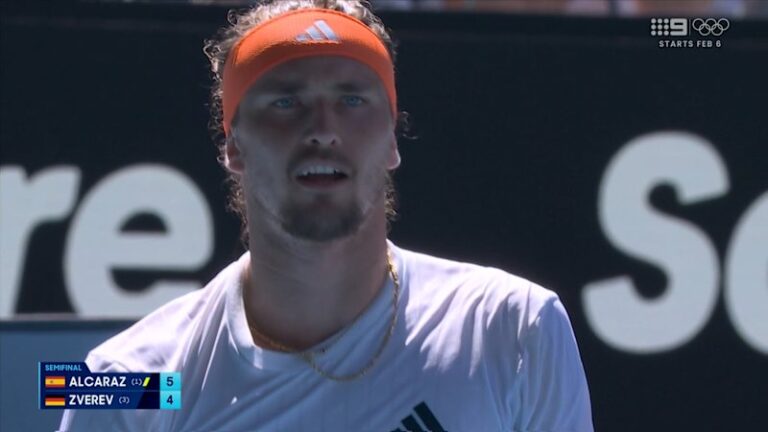 zverev-struggles-in-semi-final-concedes-first-set-to-alcaraz