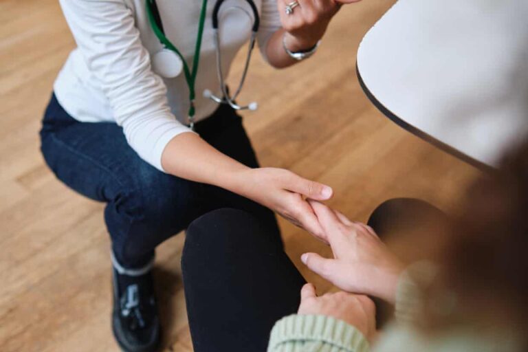 australian-health-insurance-premiums-rise-4-41-raising-concerns