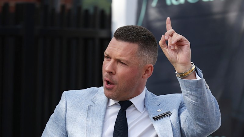 bidding-war-sees-st-kilda-art-deco-house-pass-at-1-585-million