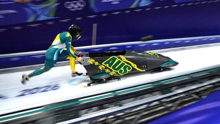 bree-walker-finishes-eighth-in-monobob-at-winter-olympics