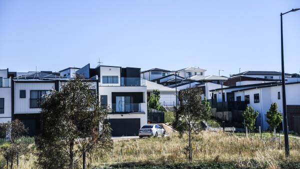 canberrans-express-discontent-over-housing-costs-as-trust-plummets
