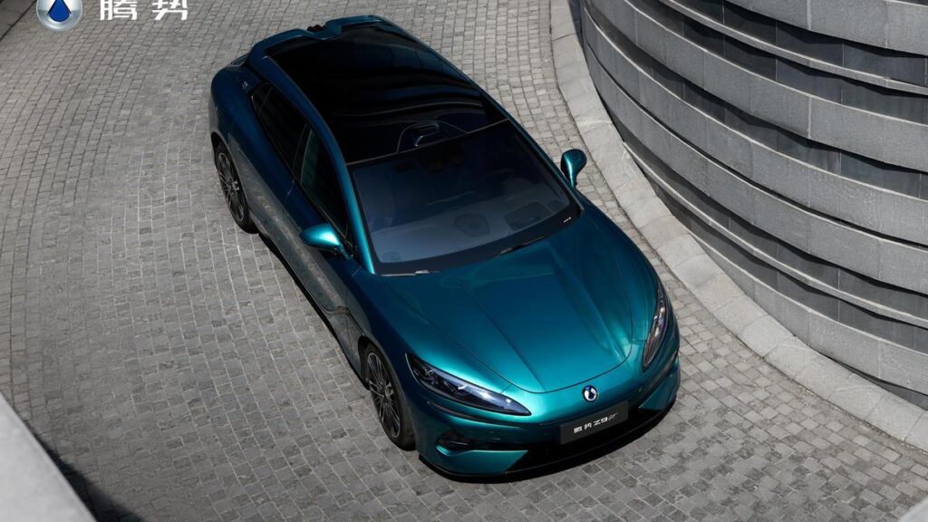 denza-z9-gt-unveils-enhanced-power-and-range-to-compete-with-porsche-taycan