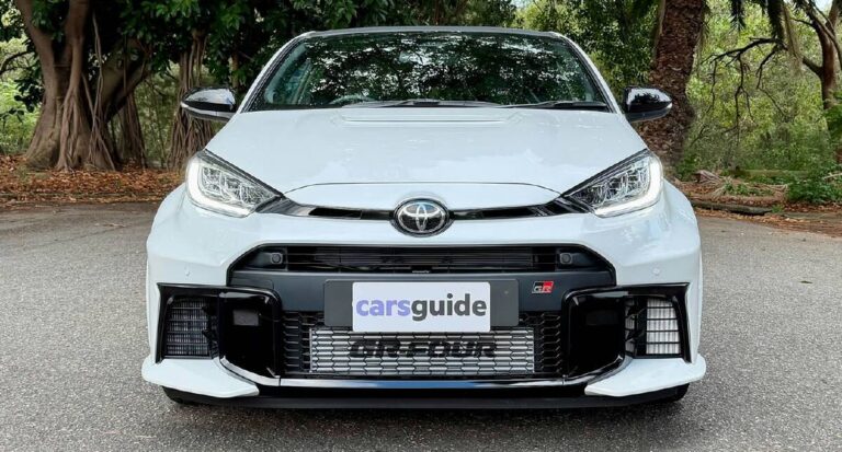 driving-the-thrill-why-combustion-cars-still-captivate-enthusiasts