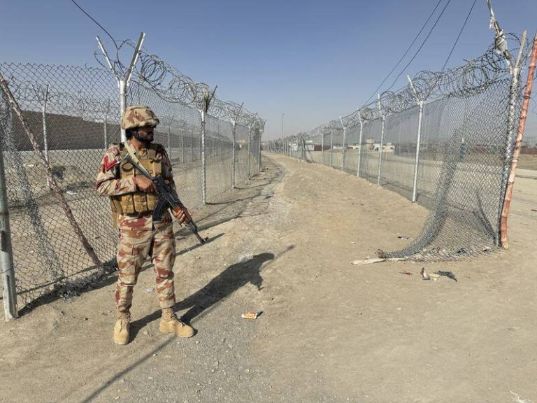 explosions-rock-kabul-following-cross-border-clashes-with-pakistan