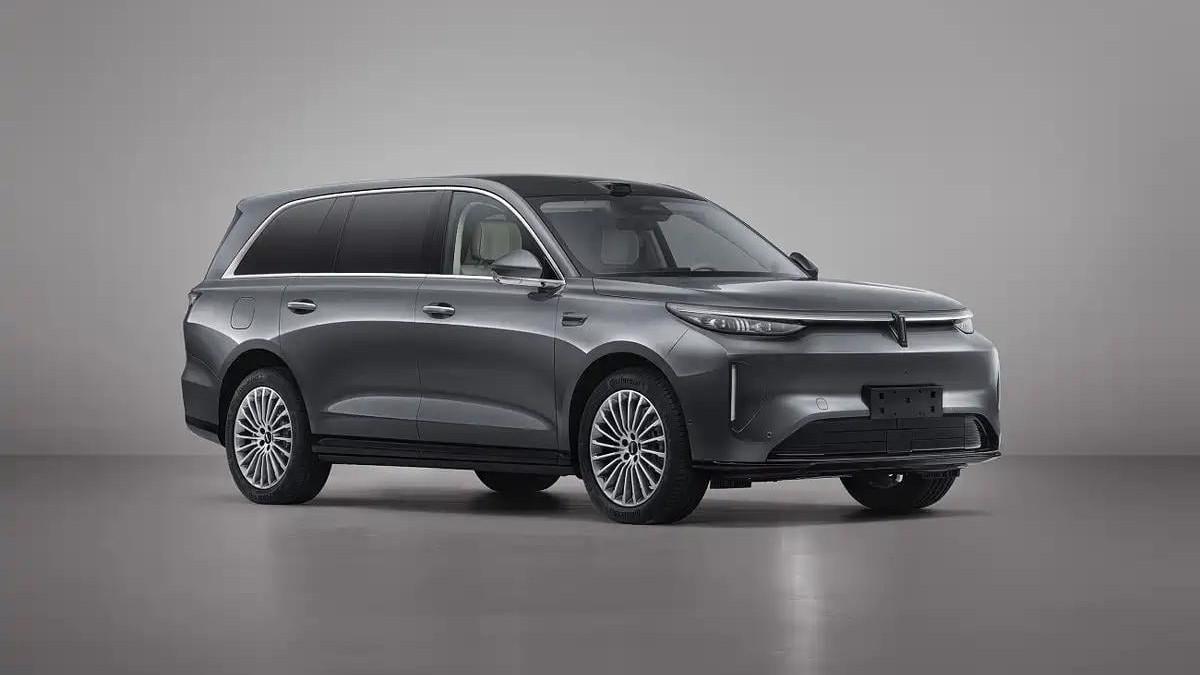 gwm-unveils-wey-v9x-a-5-3-metre-luxury-phev-suv