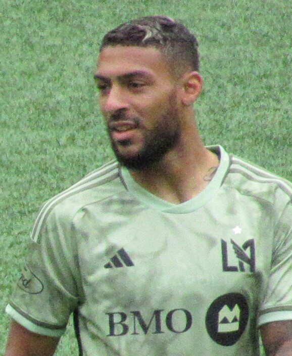 lafc-extends-star-forward-denis-bouanga-s-contract-to-2028