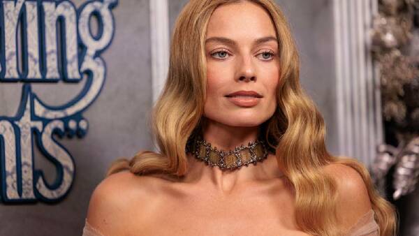 margot-robbie-shares-ice-hockey-experience-and-surprising-mix-up