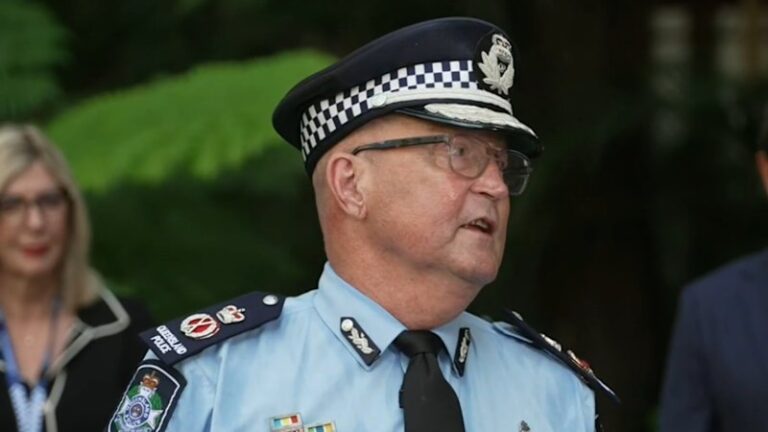 queensland-police-commissioner-resigns-to-prioritize-health