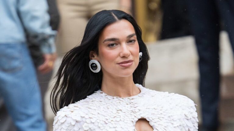 celebrity-favored-hairdresser-launches-new-product-range-today