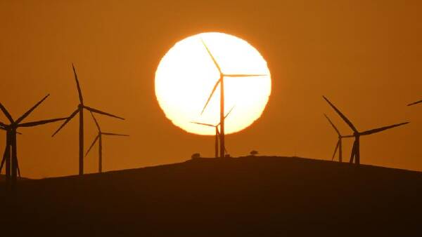 federal-minister-confirms-no-cuts-to-clean-energy-budget-funding