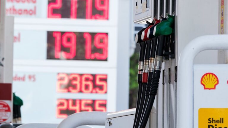 fuel-prices-skyrocket-in-australia-amid-misleading-excuses
