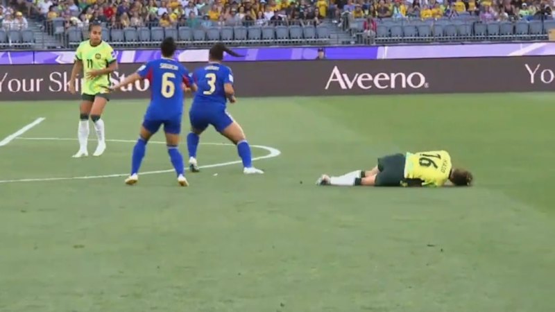 hayley-raso-struck-in-head-by-shot-during-match-urgent-update