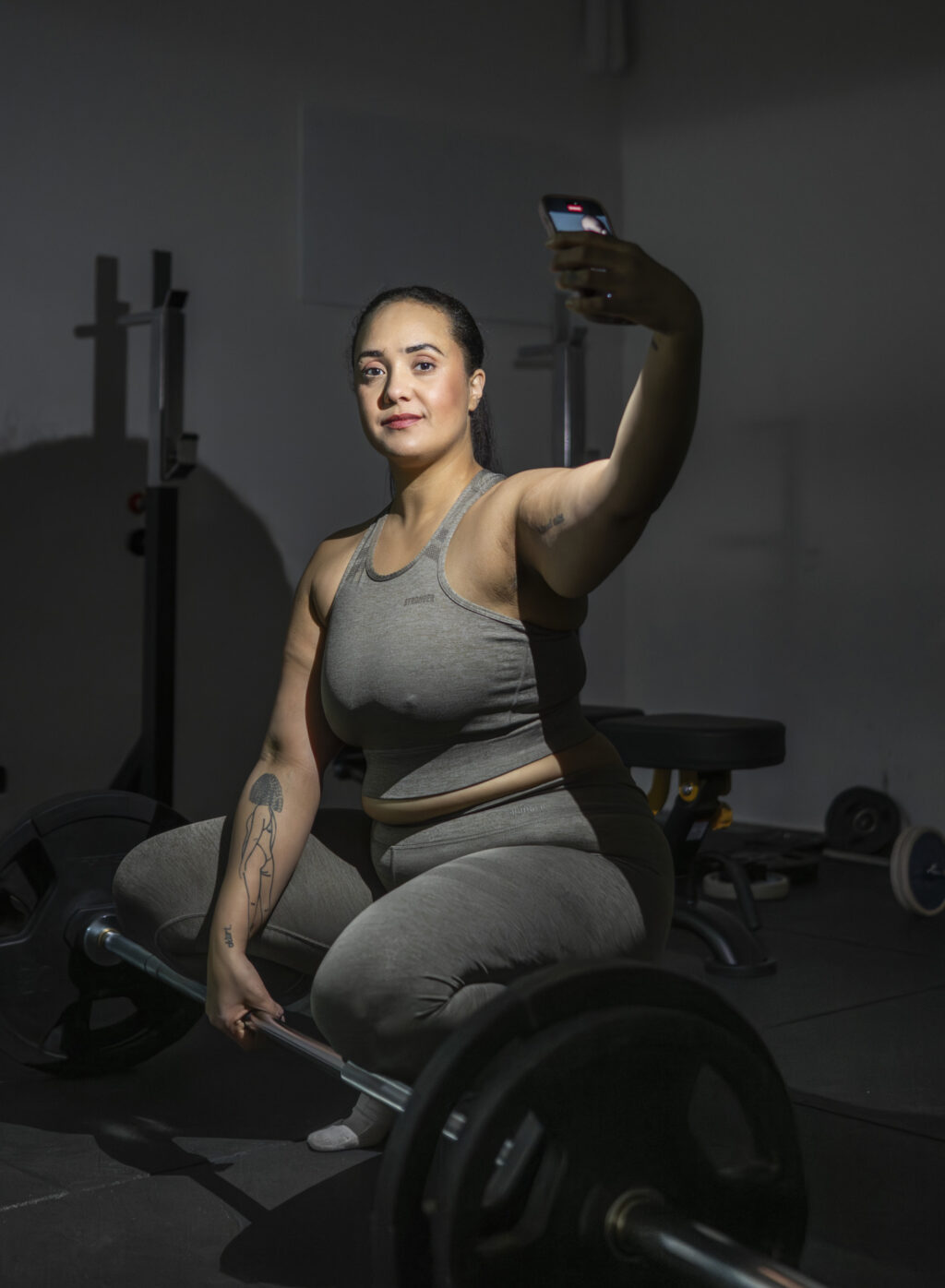 nikki-sva-rdse-n-challenges-body-image-norms-through-instagram