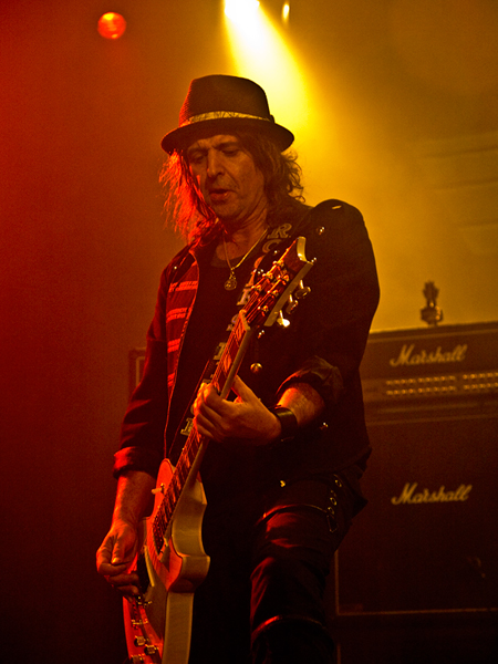 phil-campbell-moto-rhead-guitarist-passes-away-at-64