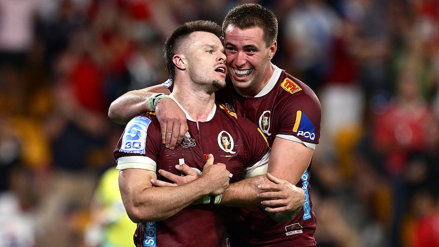 queensland-reds-ignite-late-surge-to-beat-nsw-waratahs