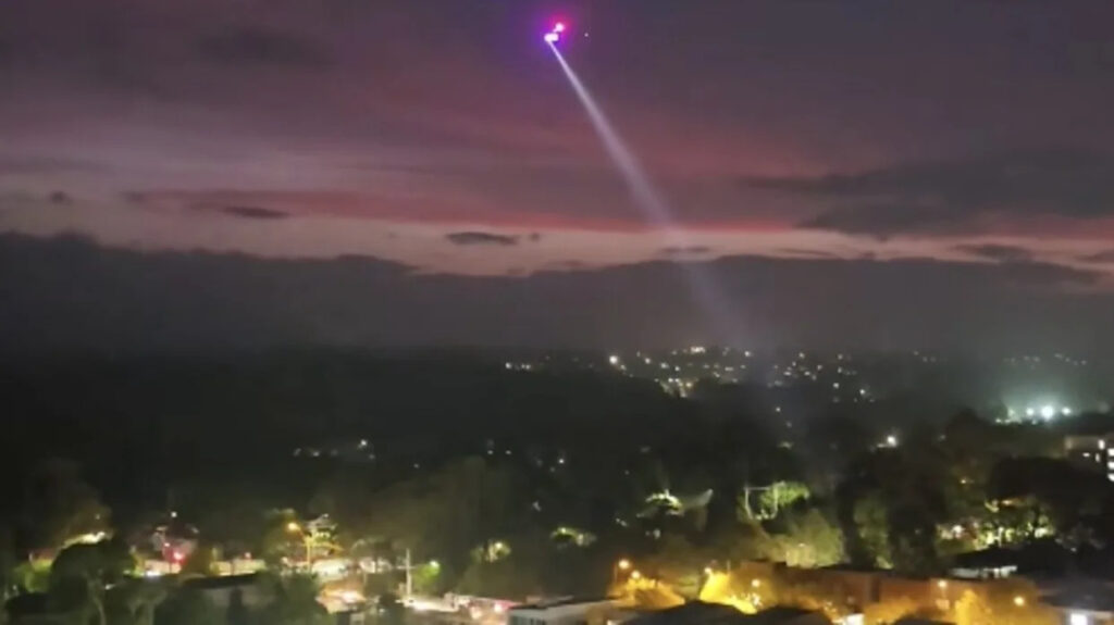 riot-squad-deploys-as-500-gatecrash-16-year-old-s-party-in-sydney