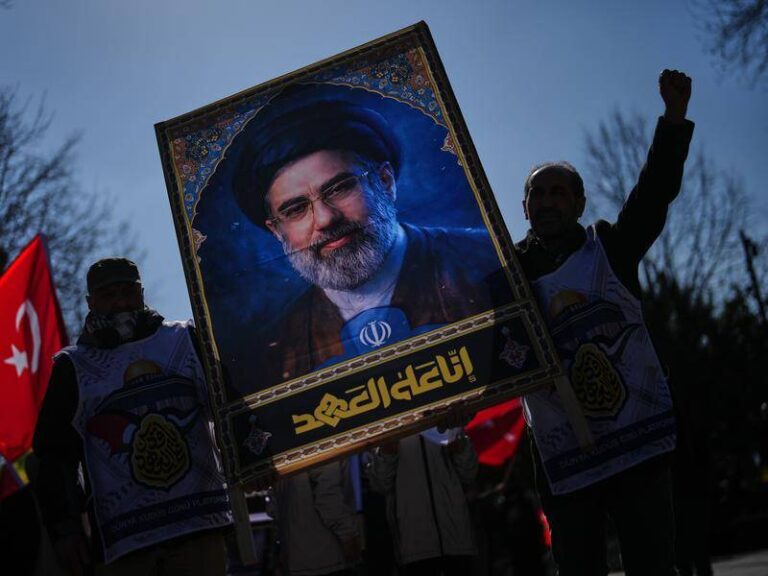 us-claims-iran-s-supreme-leader-wounded-amid-ongoing-conflict