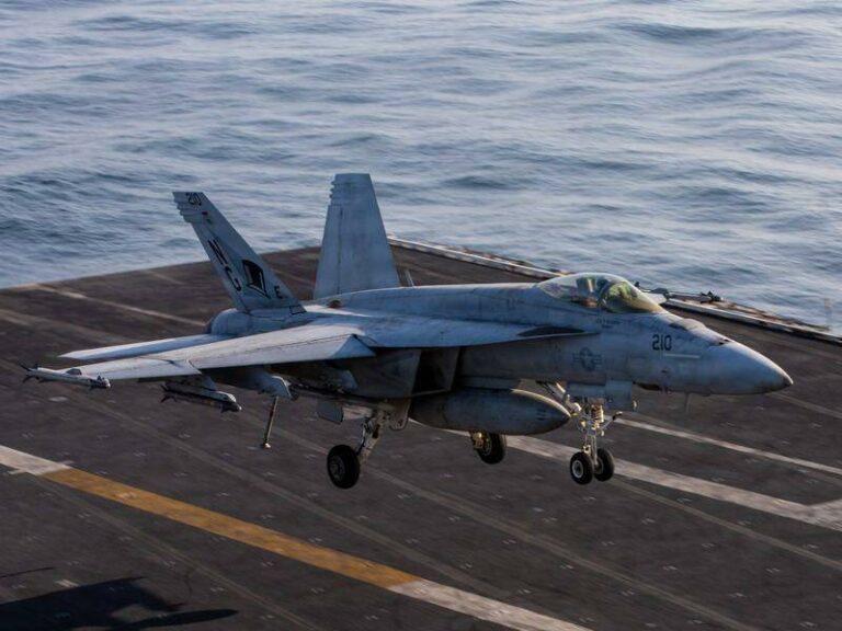 us-military-aircraft-crashes-in-kuwait-amid-escalating-tensions